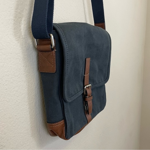Fossil Davis‎ Canvas Small Messenger Bag - Picture 4 of 13